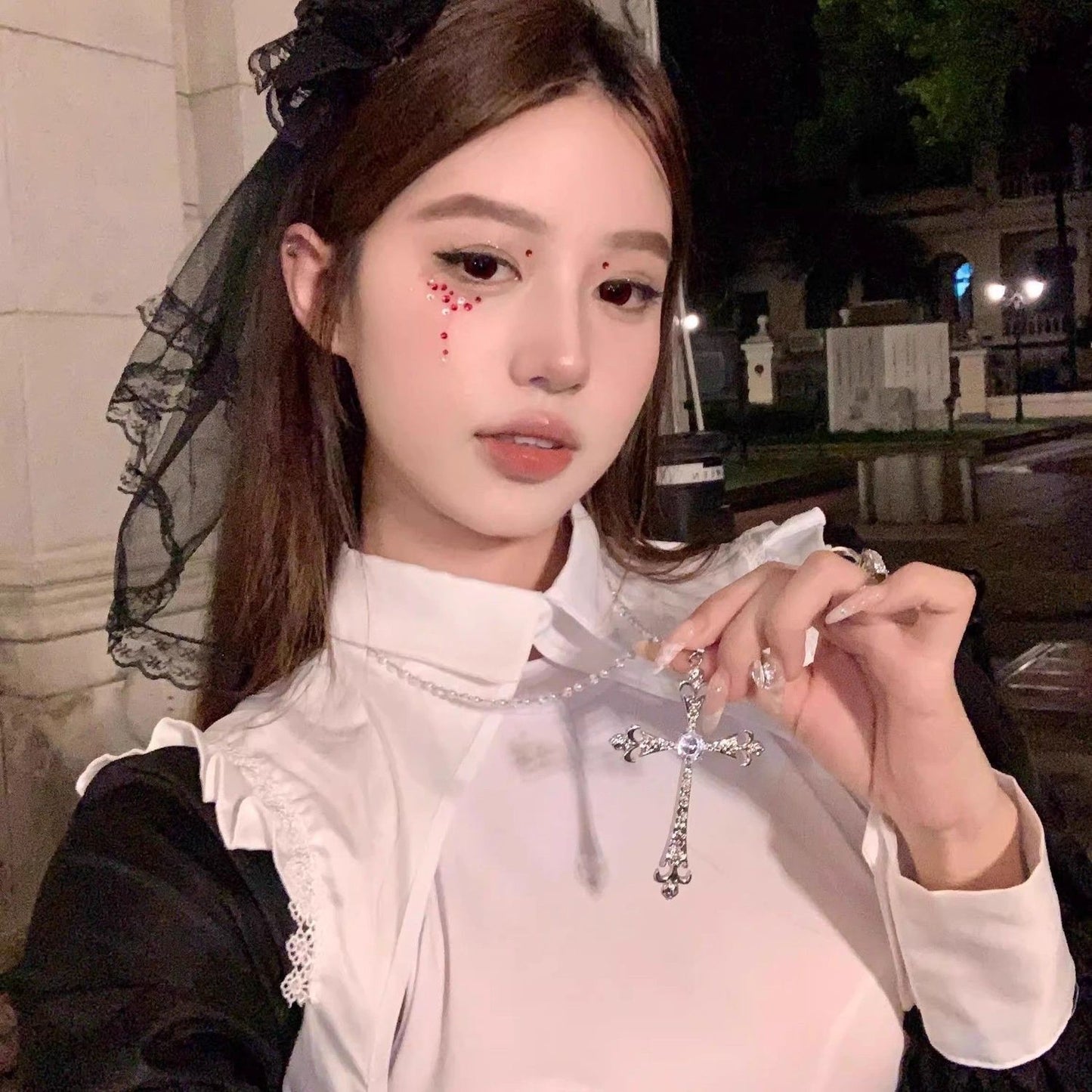 พรีออเดอร์ ! สร้อยคอเสื้อกันหนาวผู้หญิงฤดูใบไม้ร่วงและฤดูหนาวโซ่เสื้อสเวตเตอร์ยาวหรูหราน้ำหนักเบา