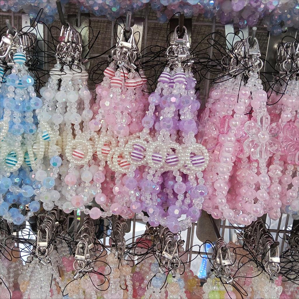 สร้อยลูกปัด สายคล้องมือถือ ผลิตในไทย คละลาย 12 เส้น